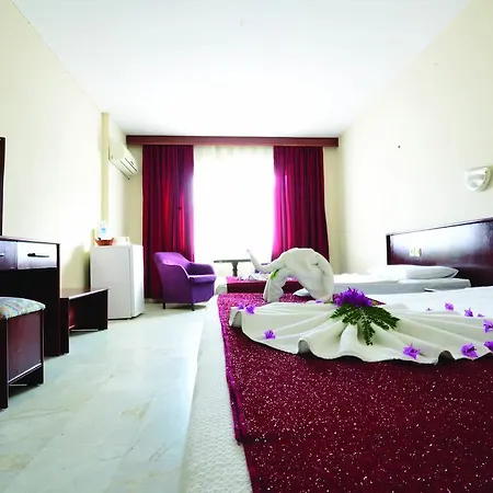 Zeus Turunc Hotel 3*